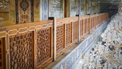 استمرار العمل في تنصيب محجرات خشبية ذات طراز إسلاميّ في أروقة الحرم الشريف
